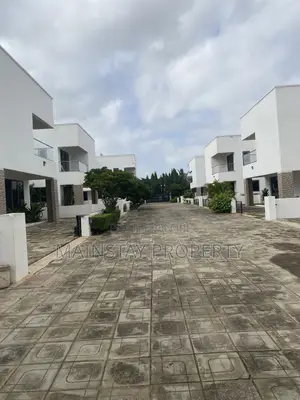 3bdrm Townhouse / Terrace in Mainstay Estates, East Legon for rent