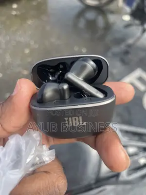 JBL Tune 220tws True Wireless Earbuds – Home Used JBL