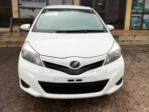 Toyota Vitz 1.3 AWD 3dr 2012 White