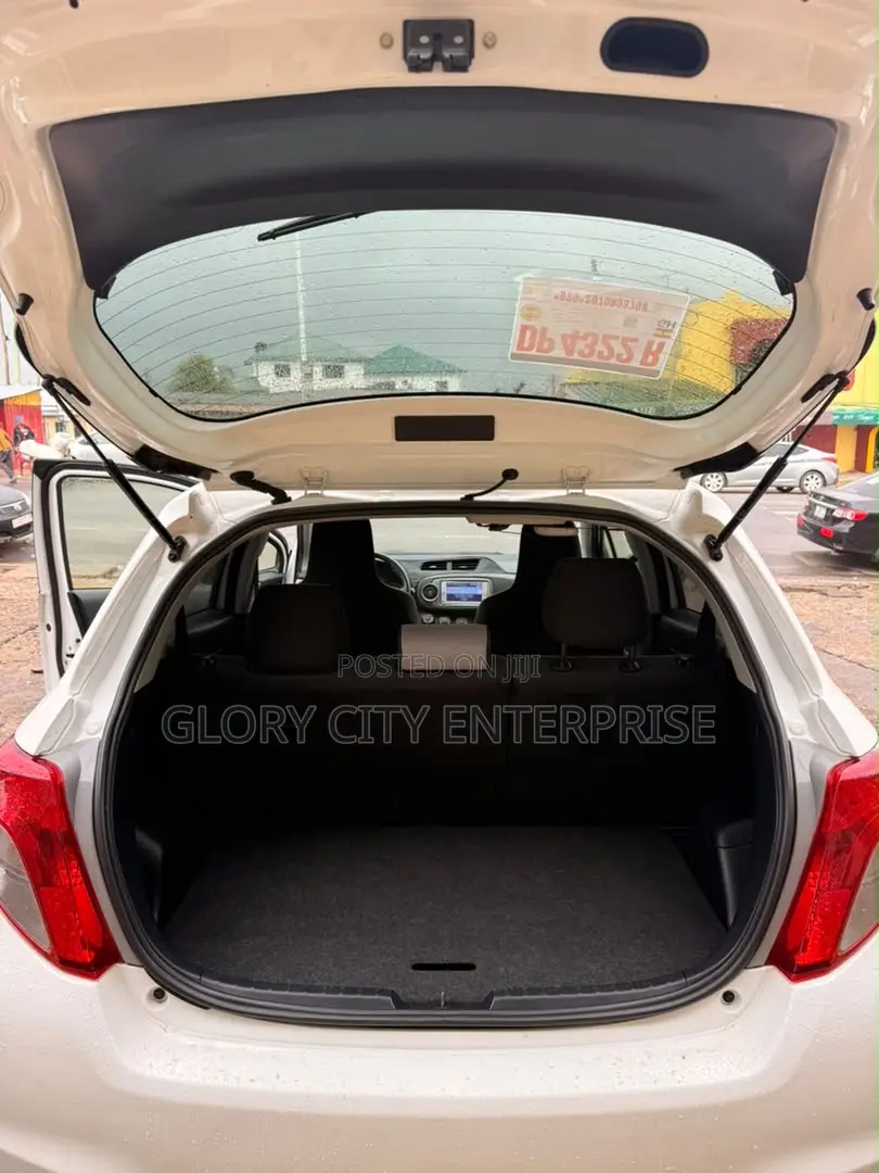 Toyota Vitz 1.3 AWD 3dr 2012 White