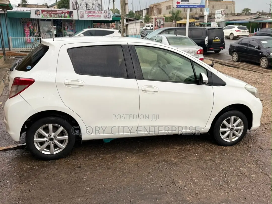 Toyota Vitz 1.3 AWD 3dr 2012 White