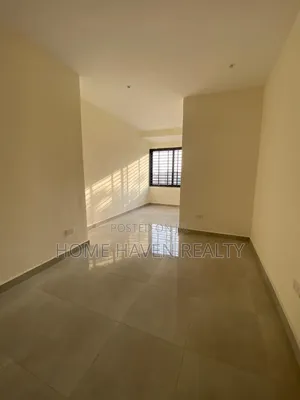 4bdrm House in Labone, Coffee Shop Area for rent
