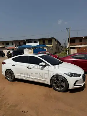 Hyundai Elantra Limited Sedan FWD (2.0L 4cyl 6A) 2017 White