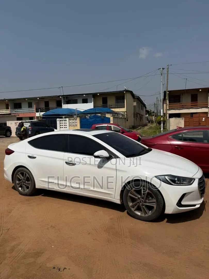Hyundai Elantra Limited Sedan FWD (2.0L 4cyl 6A) 2017 White