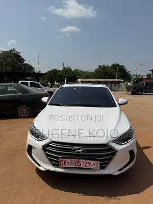 Hyundai Elantra Limited Sedan FWD (2.0L 4cyl 6A) 2017 White