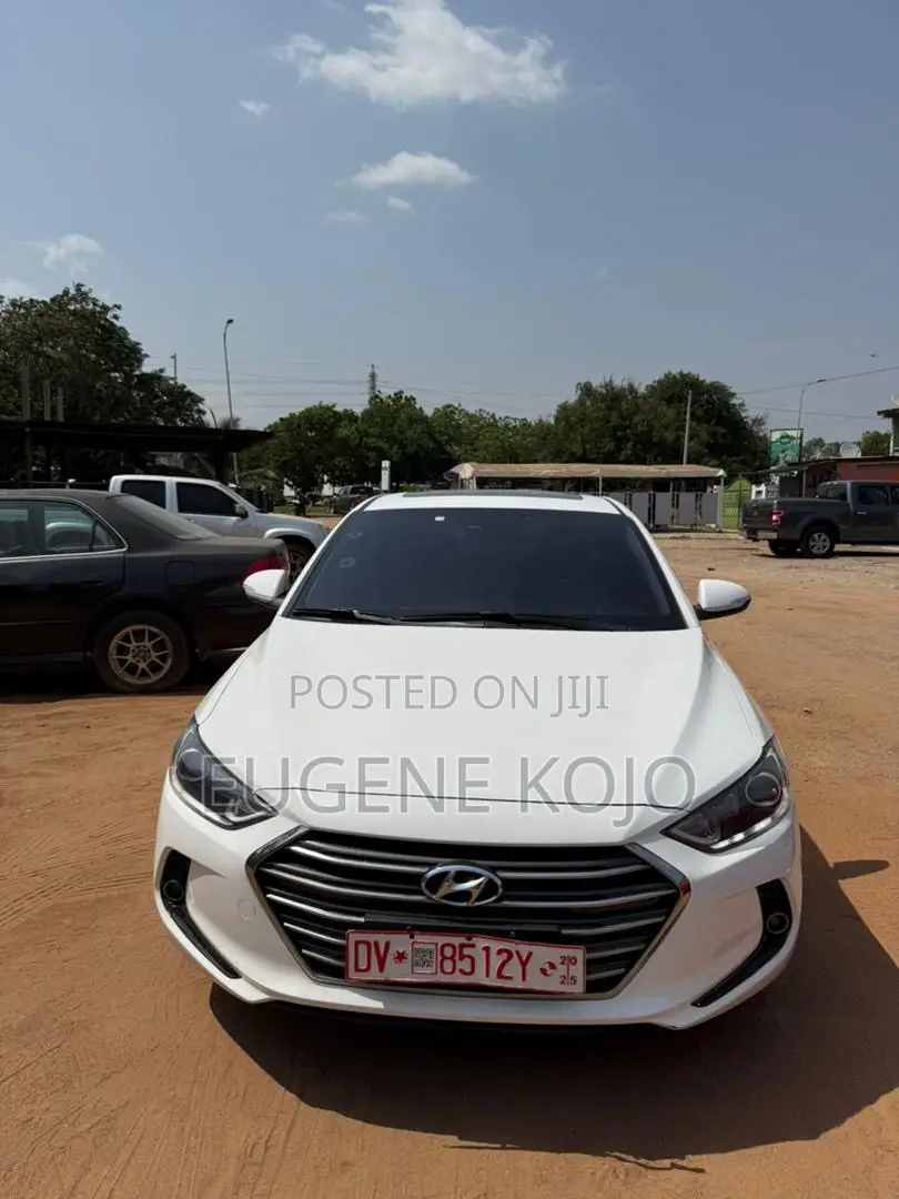 Hyundai Elantra Limited Sedan FWD (2.0L 4cyl 6A) 2017 White