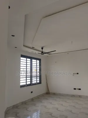 3bdrm Apartment in Lake Side Estate, New Legon for sale