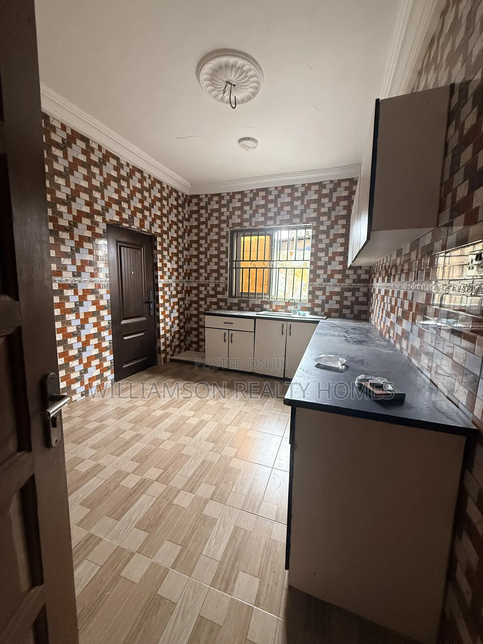 3bdrm Apartment in Community 18 Area, Spintex for rent