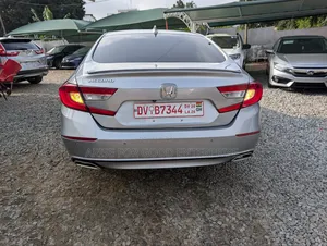 Honda Accord Touring 2.0T 2020 Silver