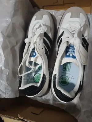 Ladies Sneaker