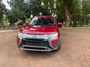 Mitsubishi Outlander 2.0 PHEV AWD 2020 Red