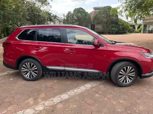 Mitsubishi Outlander 2.0 PHEV AWD 2020 Red