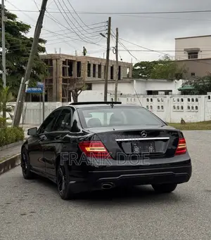 Mercedes-Benz C250 2014 Black