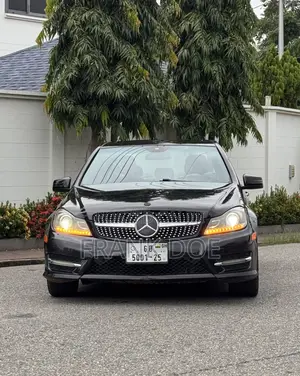 Mercedes-Benz C250 2014 Black