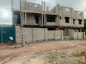 6bdrm Apartment in Tema Metropolitan for sale