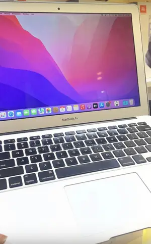 Laptop Apple MacBook 2014 8GB Intel Core i5 SSD 256GB