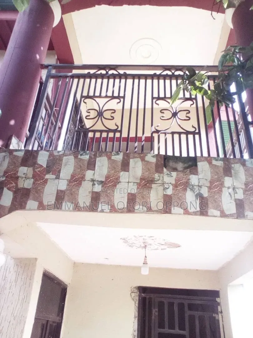 5bdrm House in Kumasi Metropolitan for sale