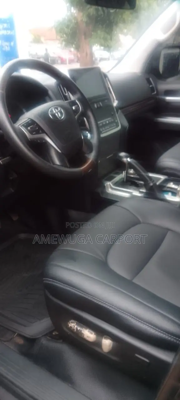 Toyota Land Cruiser 4.5 V8 TD 2020 Black