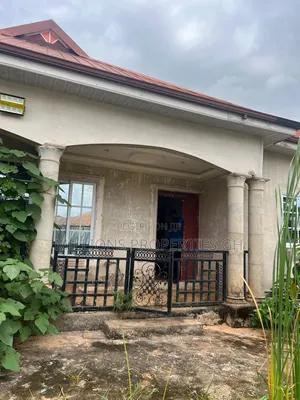 3bdrm House in Millions Properties, Kumasi Metropolitan for sale