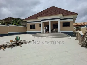 4bdrm House in Ahodwo Daban, Kumasi Metropolitan for sale