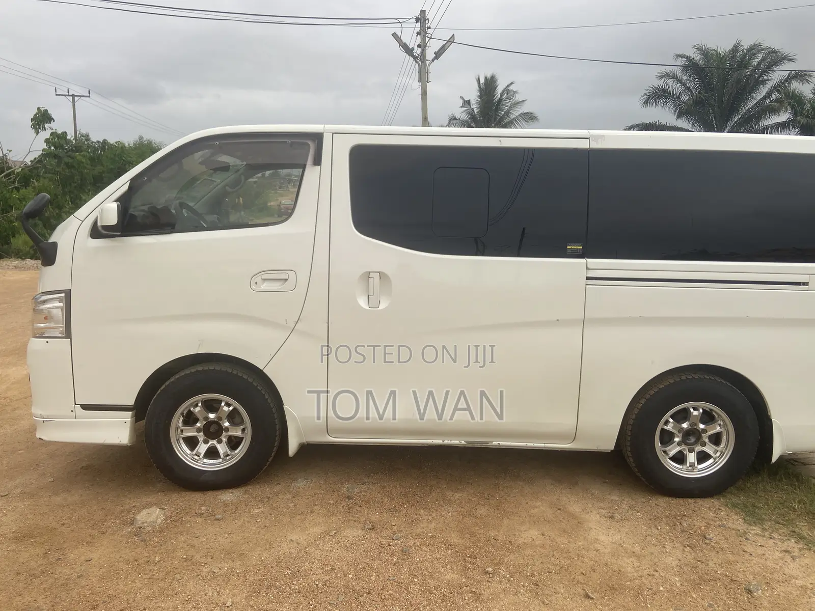 Nissan Caravan (Urvan) 2016 White