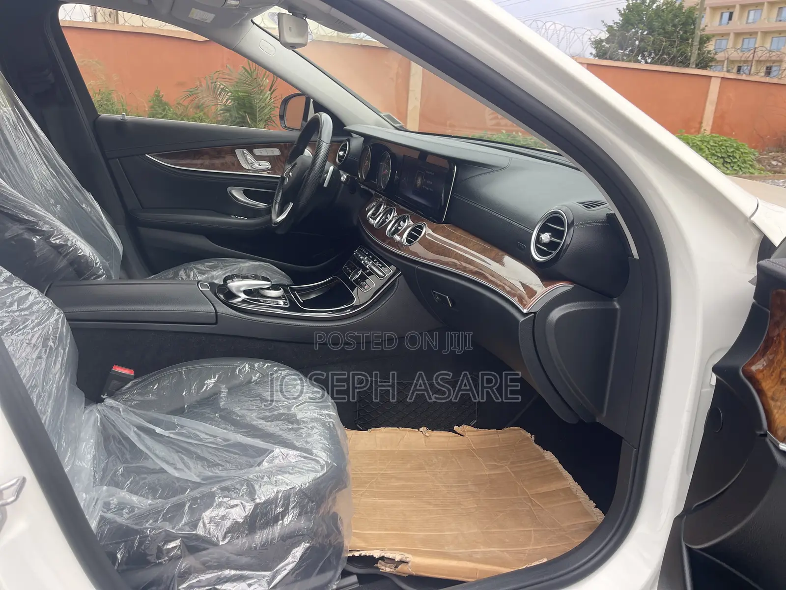 Mercedes-Benz E300 2018 White