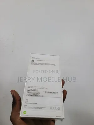 New Apple iPhone 16 256 GB Black