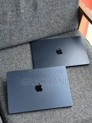 New Laptop Apple MacBook Air 2024 M3 8GB Apple M3 SSD 256GB