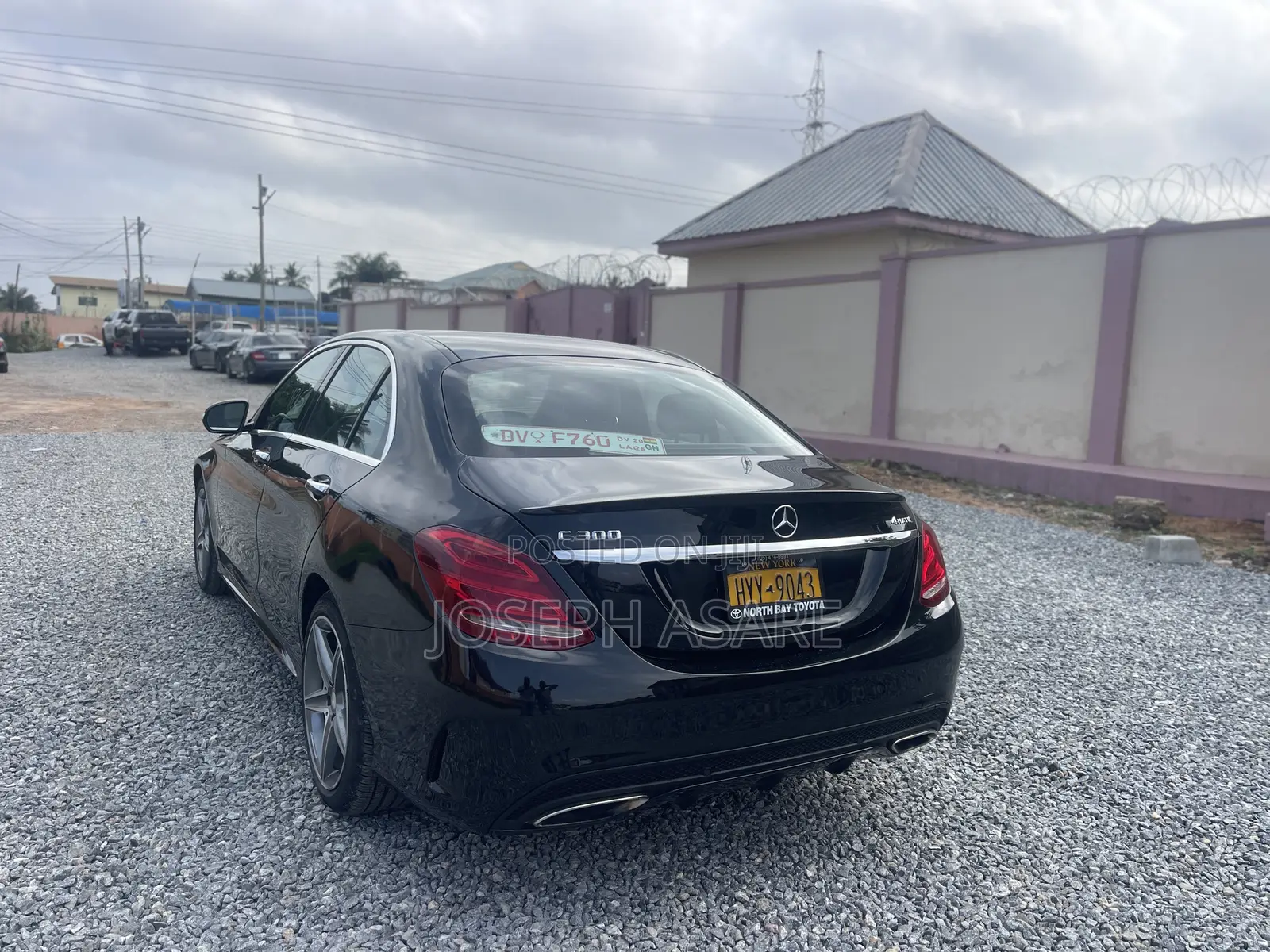 Mercedes-Benz C300 Luxury 4dr AWD 4Matic Sedan (2.0L 4cyl 7A) 2015