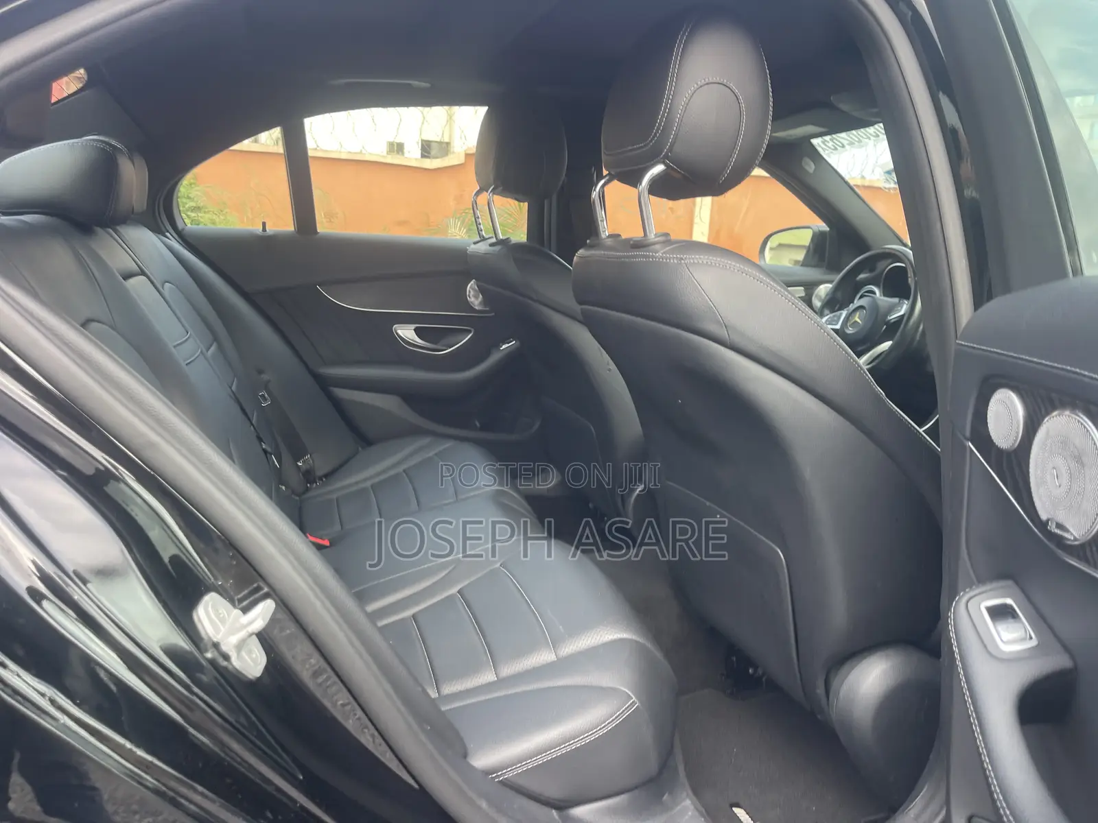 Mercedes-Benz C300 Luxury 4dr AWD 4Matic Sedan (2.0L 4cyl 7A) 2015