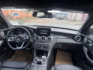 Mercedes-Benz C300 Luxury 4dr AWD 4Matic Sedan (2.0L 4cyl 7A) 2015