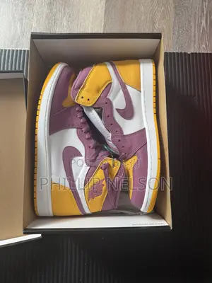 Air Jordan 1 Brotherhood