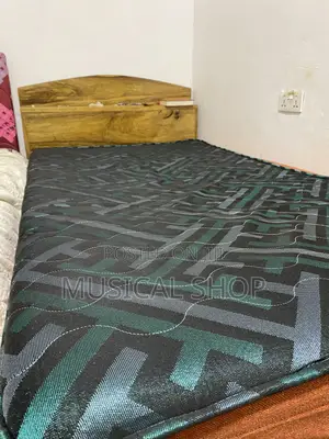 Matteress and Bedframe