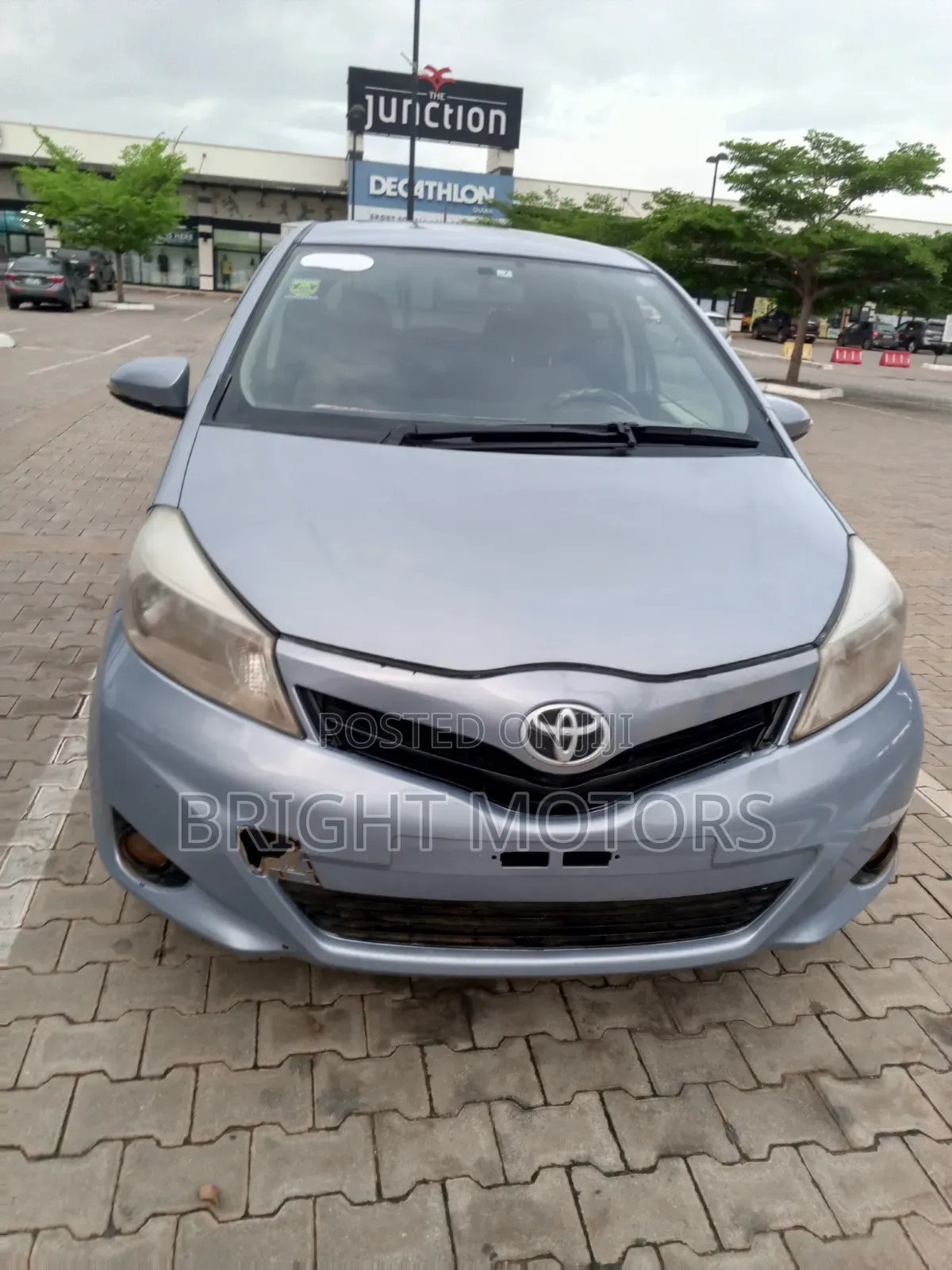 Toyota Vitz 2012 Blue