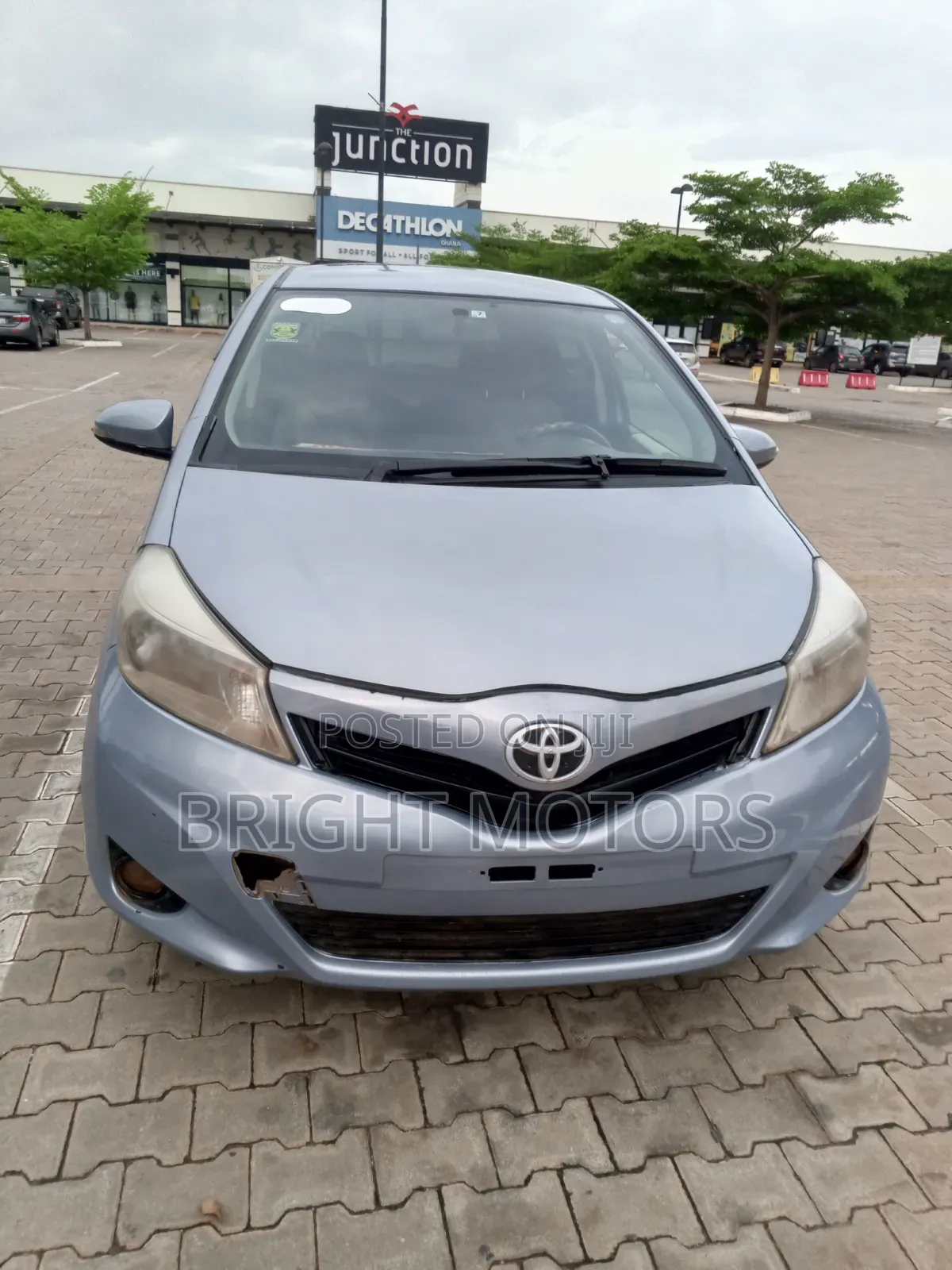 Toyota Vitz 2012 Blue