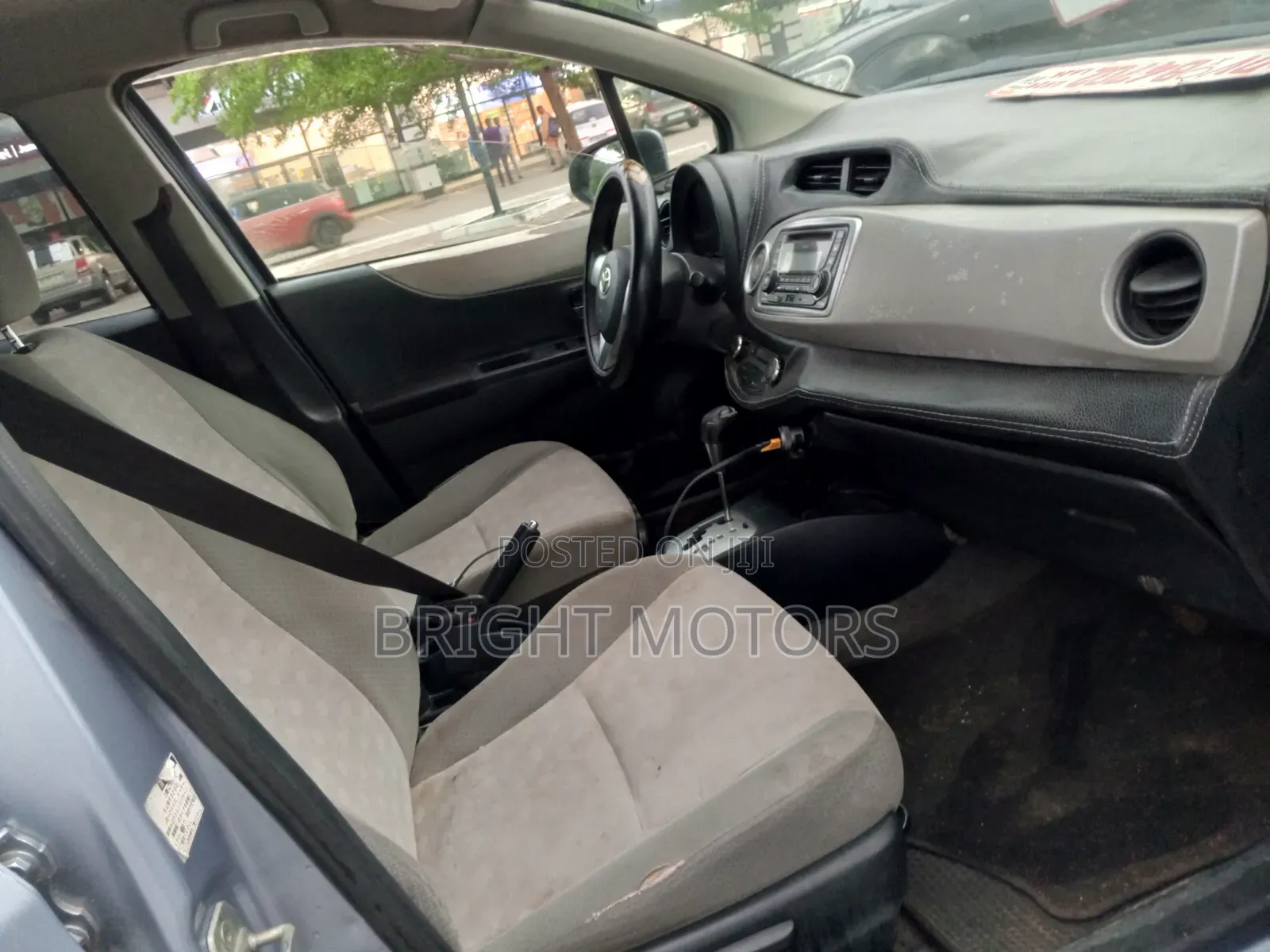 Toyota Vitz 2012 Blue