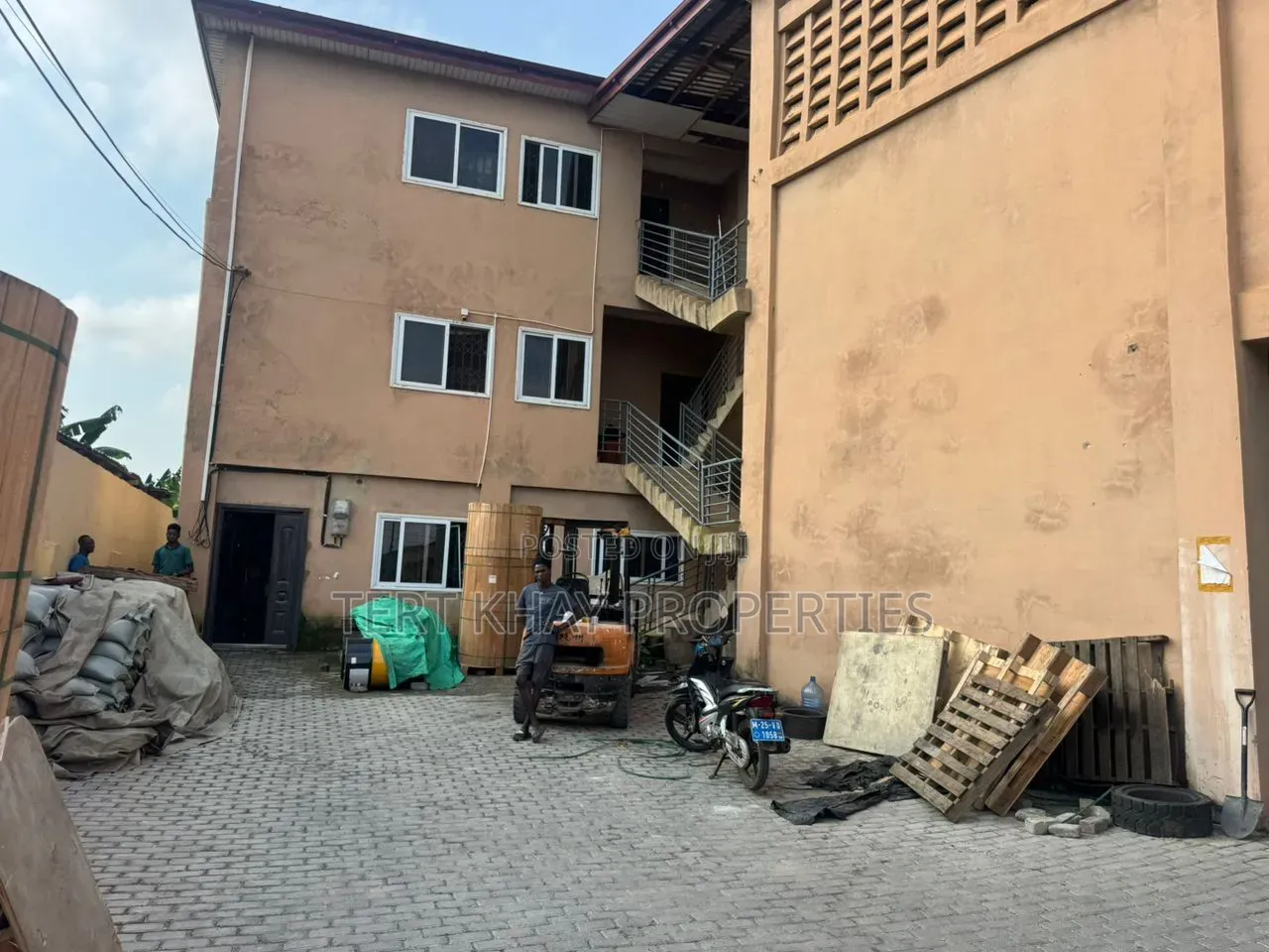 1000 Sqm. Warehouse for Rent at Achimota