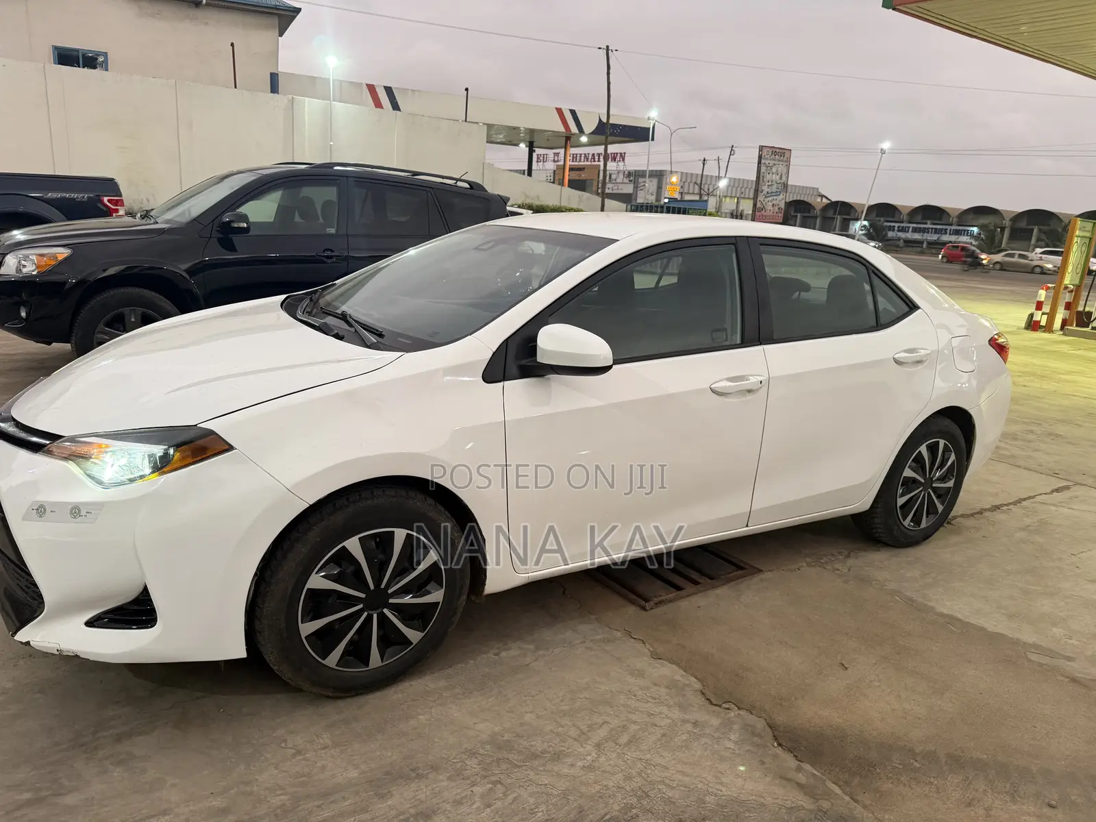Toyota Corolla L 4dr Sedan (1.8L 4cyl CVT) 2017 White