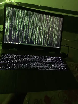 Laptop HP Envy 15-ep0xxx 8GB AMD Ryzen 5 SSD 256GB