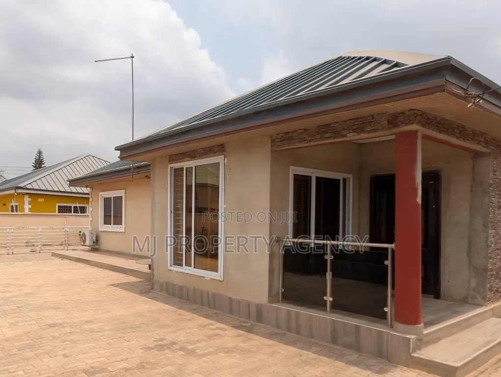 3bdrm House in Noble Estate, Prampram for sale