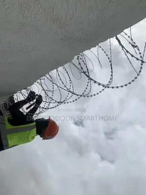 Razor Mesh Electric Fence Installation