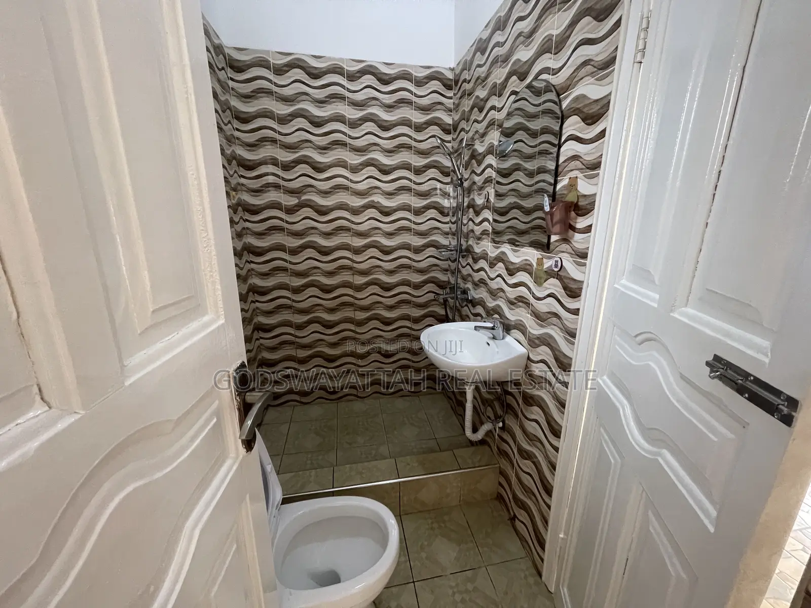 1bdrm Apartment in East Legon, Adjiriganor for rent