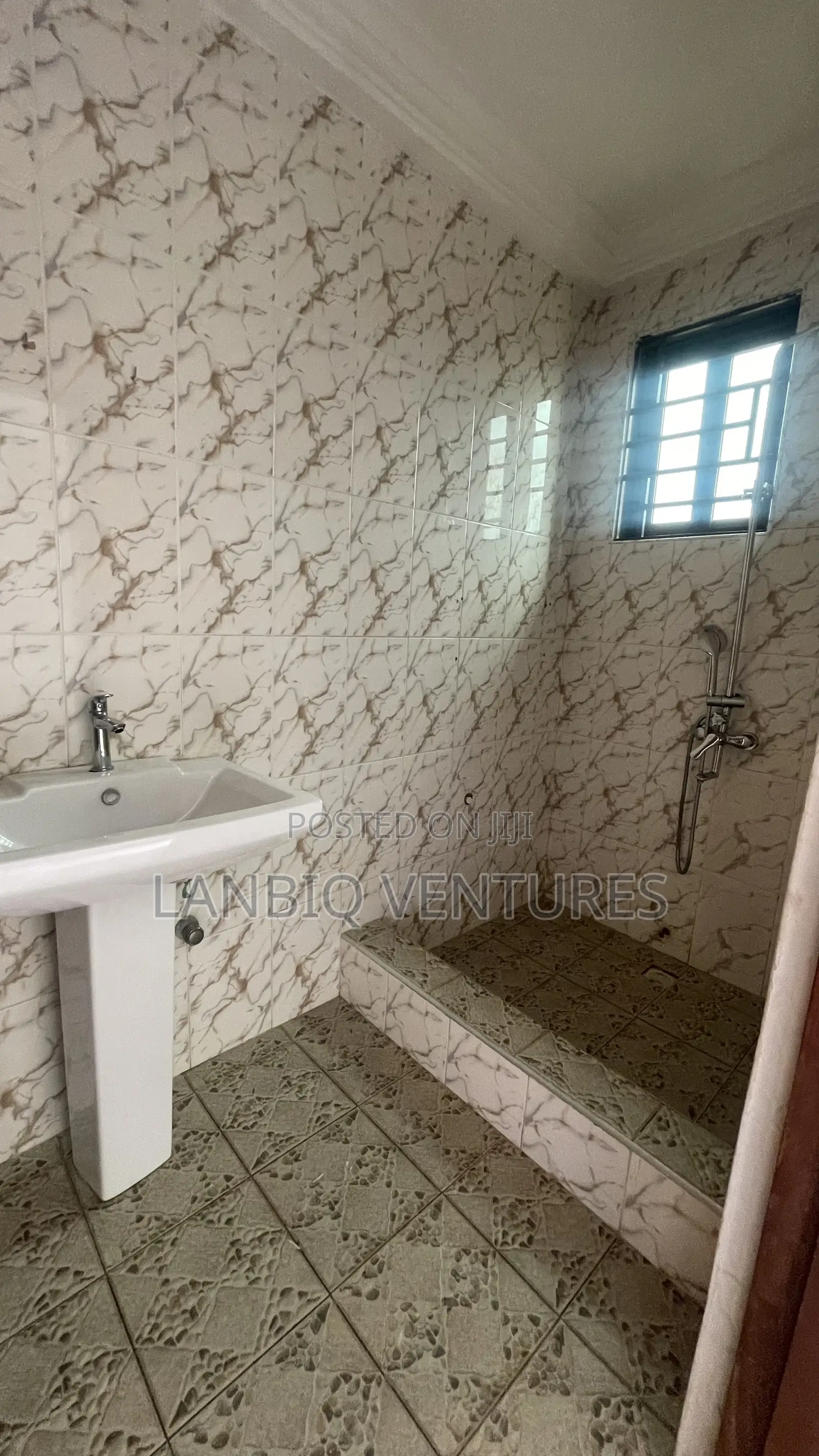5bdrm House in West Legon for rent
