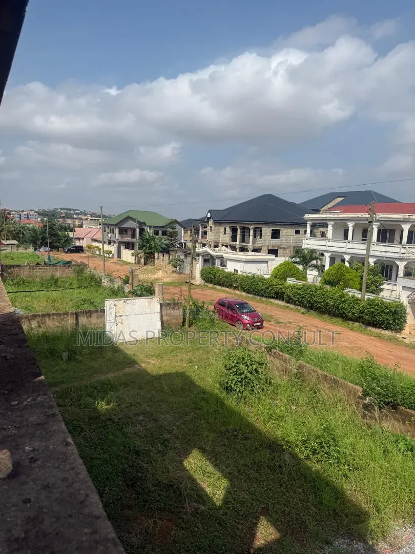 6bdrm House in Ayawaso, Ofankor for sale