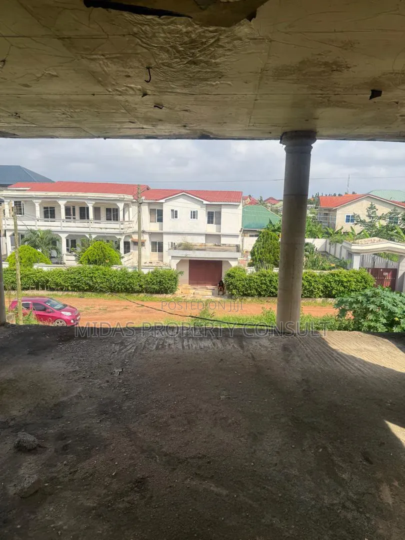 6bdrm House in Ayawaso, Ofankor for sale