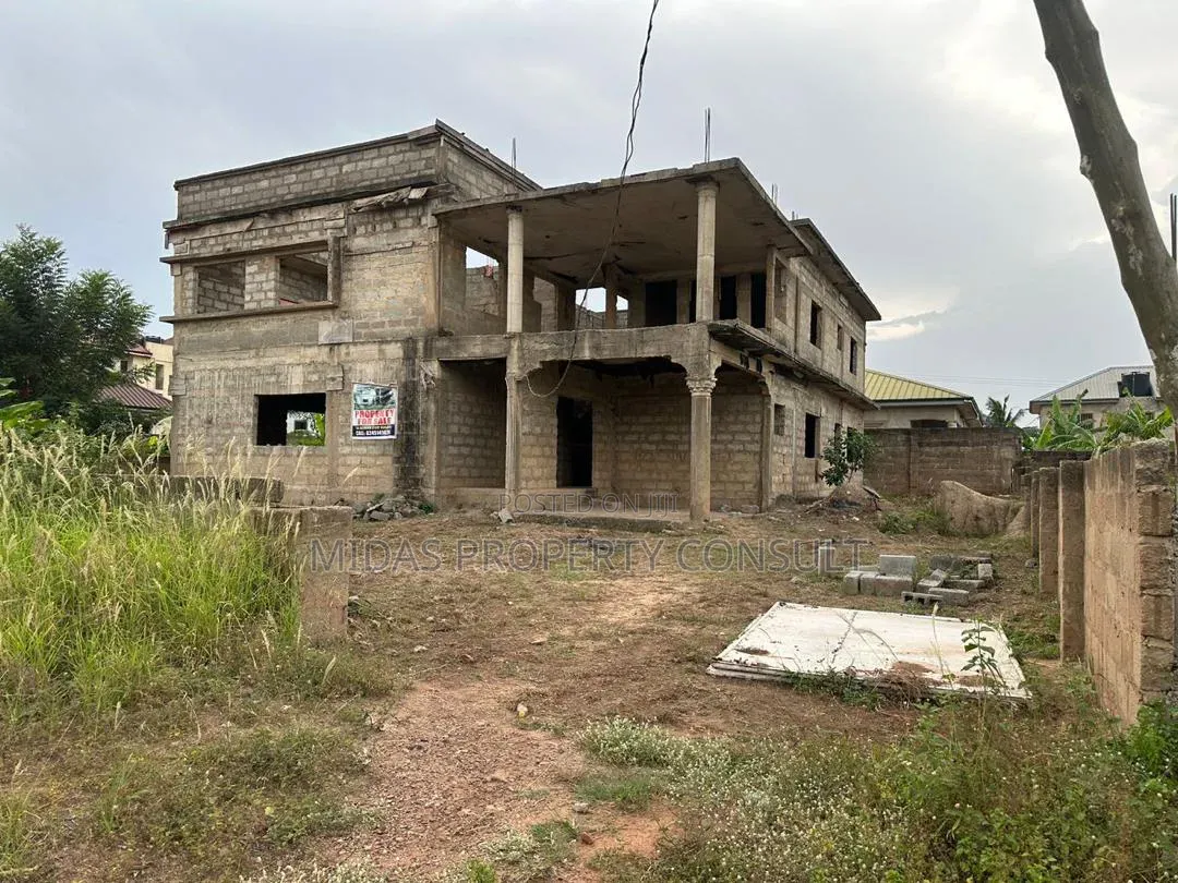 6bdrm House in Ayawaso, Ofankor for sale