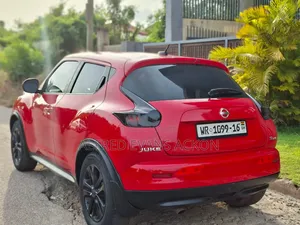Nissan Juke 2011 Red