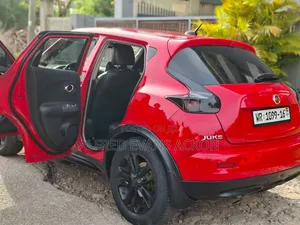 Nissan Juke 2011 Red