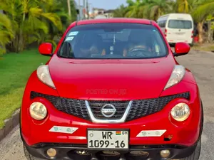 Nissan Juke 2011 Red