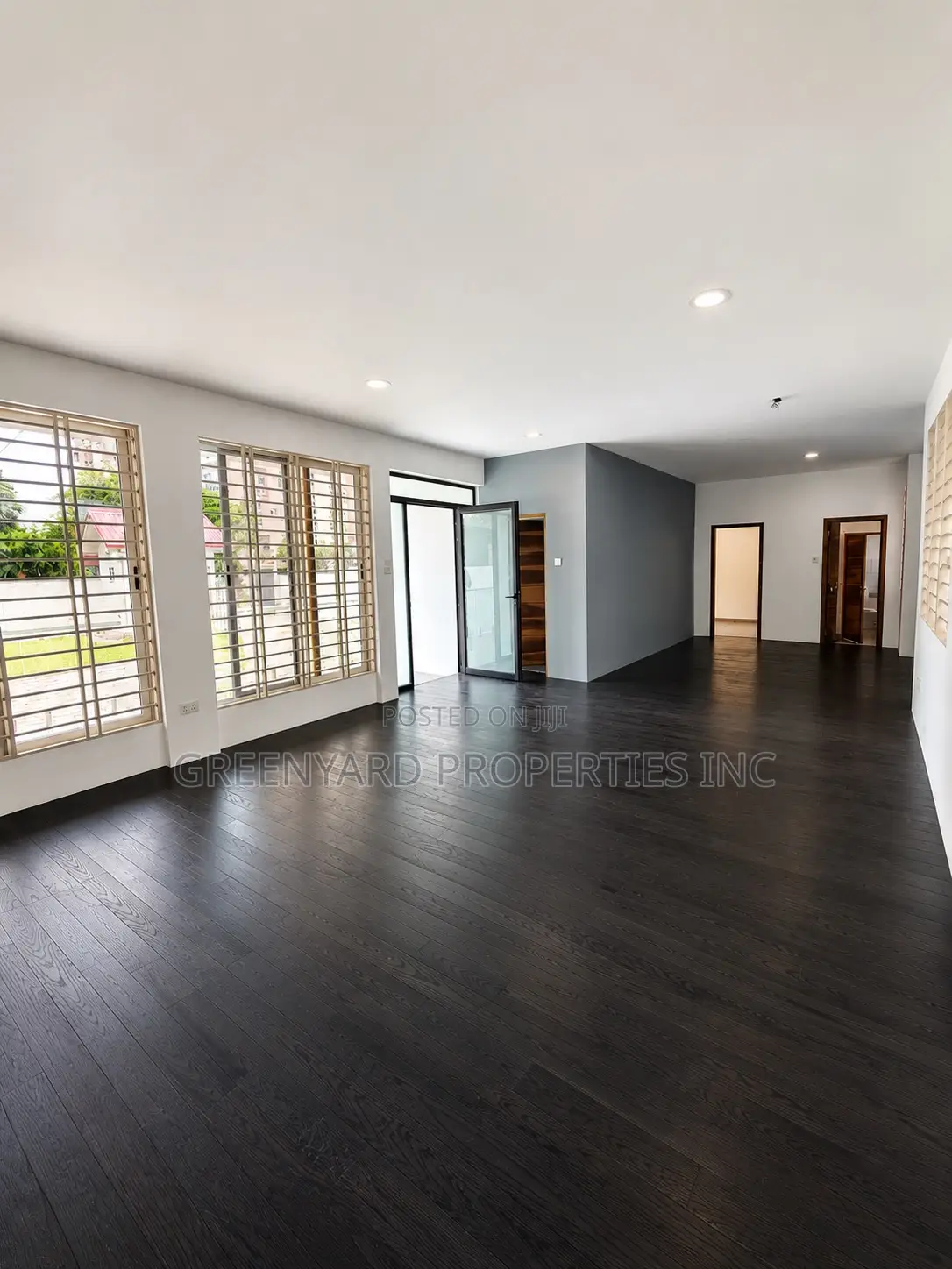 6 Rooms Office Space for Lease